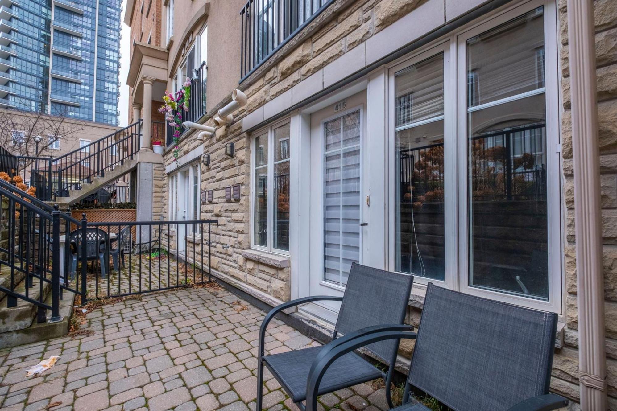 Liberty Village Townhouse Торонто Экстерьер фото