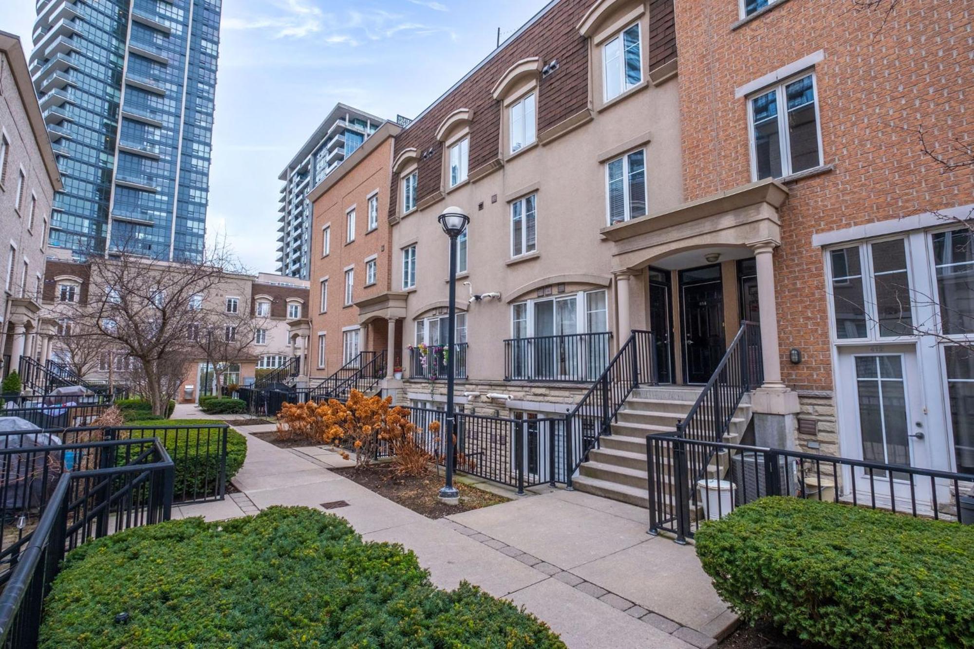 Liberty Village Townhouse Торонто Экстерьер фото